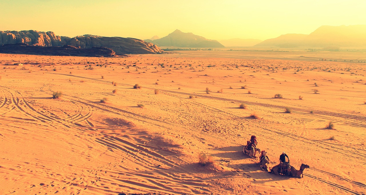 Exploring the Unique Desert Landscapes of Death Valley